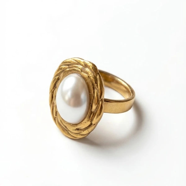 Gold & Pearl Ring