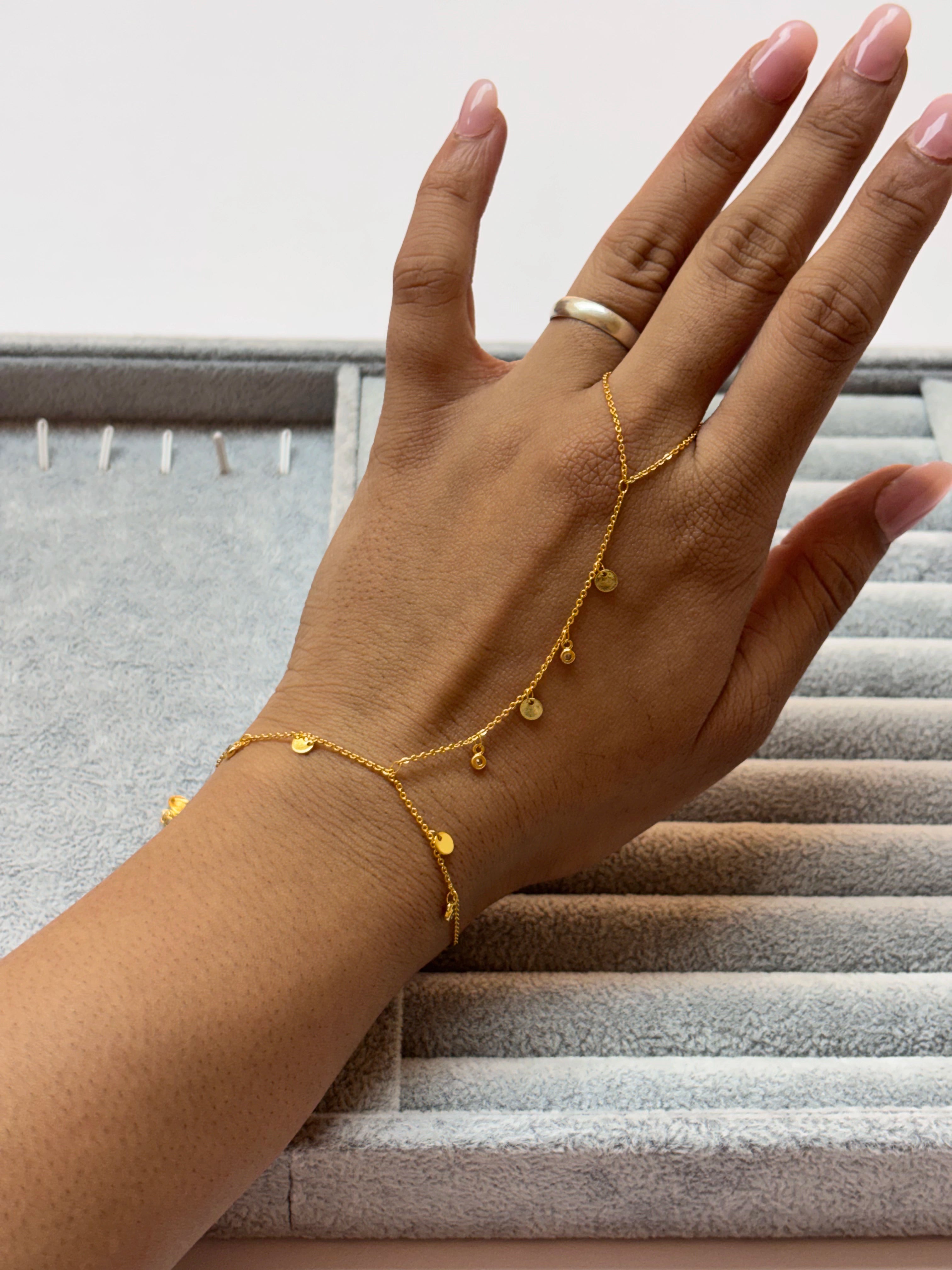 Disc Hand Chain – Gold